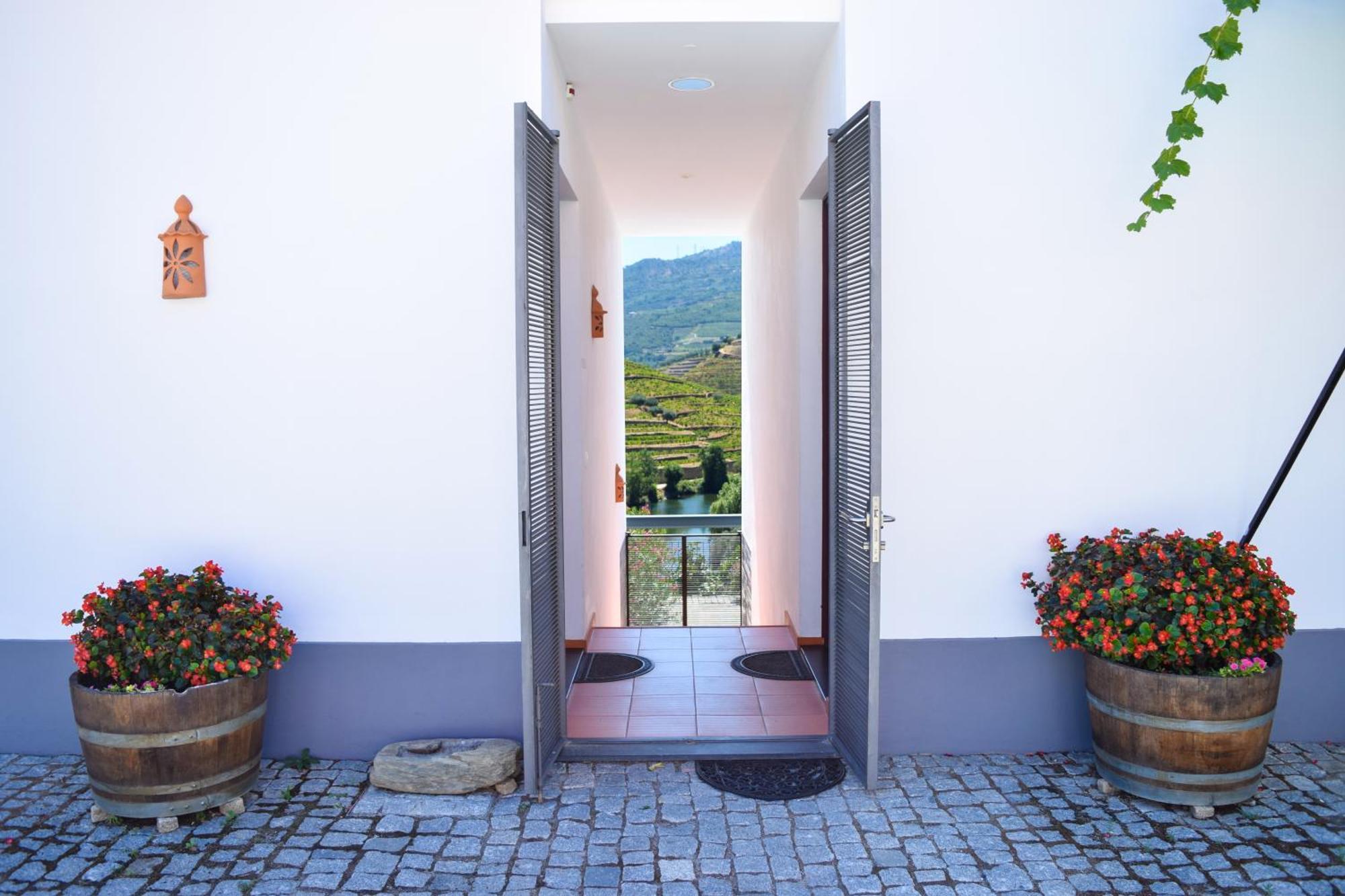 Quinta Do Tedo Bed & Breakfast Folgosa  ภายนอก รูปภาพ